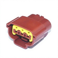Boîtier de connecteur femelle automobile étanche IP67 à 3 broches 6098-0142 avec verrouillage CPA jaune pour prise de câblage