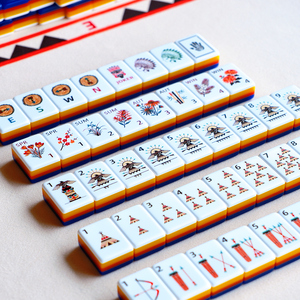Jeu de Mahjong Américain Portable 160 Tuiles Totem Tribales avec Tapis, Supports en Acrylique et Boîte de Rangement pour Jeu en Famille - Product Image 6