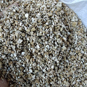 Vermiculita Expandida de Alta Qualidade 1-3MM Grau Horticultural Dourada Leve Isolamento Térmico para Construção e Horticultura - Product Image 5