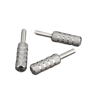 Empuñadura de Cartucho de Tatuaje Delgada de Acero Inoxidable de 16 mm, Empuñadura Antideslizante con Diseño Moleteado para Uso Profesional en Estudios de Tatuaje - Product Image 2