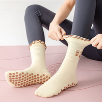 Chaussettes de sport en coton pour femmes, avec logo personnalisé, antidérapantes, pour le yoga, le pilates, le ballet, chaussettes athlétiques à volants, chaussettes personnalisées