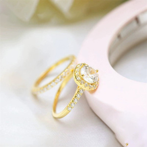 Anelli per Coppie con Zirconia Cubica Taglio Rotondo 7MM, Argento Sterling 925 Placcato Oro, Gioielli di <span class=keywords><strong>Design</strong></span> Impilabili per Donne - Product Image 3