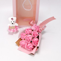 Bouquet de 7 roses pas cher avec fleurs de marguerite, savon artisanal, fleur préservée dans une boîte cadeau, ours pour la fête des mères, la Saint-Valentin