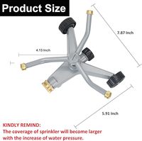 Aspersor de Césped Automático de 3 Brazos de Alta Resistencia con Transmisión Rotativa de Engranajes, Diseño Metálico Giratorio de 360 Grados, Base con Ruedas, Marca Dasheng Gardens