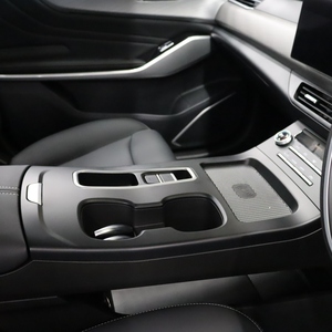 Vehículo Eléctrico Híbrido Ligero de China con Velocidad Máxima de 140 km/h, <span class=keywords><strong>Auto</strong></span> de Nueva Energía con Autonomía de 501 km y Potencia de 165 kW - Product Image 3