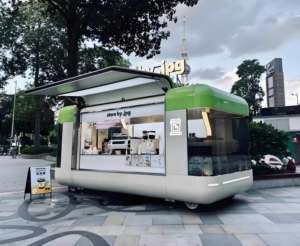 Food Truck Vintage Restauré avec Cuisine Moderne Intégrée pour Traiteur Haut de Gamme et Événements Pop-Up de Marque - Product Image 5