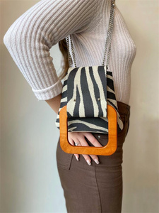 Borsa di Design italiano Design unico materiale sostenibile piccole borse Mini supporto personalizzazione per le donne alla moda - Product Image 2
