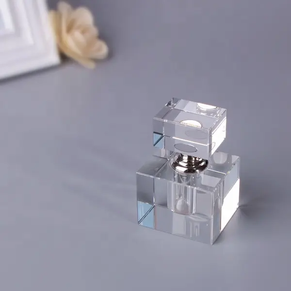 Square Kristal Parfum Botol dengan 1-10 Ml untuk Elegan Hadiah Souvenir Cantik Attar Kristal Parfum Botol