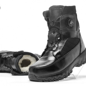 Bottes d'hiver en cuir à tige haute avec doublure en fourrure, semelle en caoutchouc antidérapante, unisexe, talon bas, bottes pour temps froid - Product Image 3