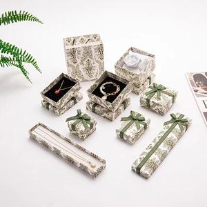 Emballage en papier pour bijoux avec logo personnalisé boîte-cadeau bague pour filles boîte de rangement pour bijoux couleur bon marché avec ruban - Product Image 5