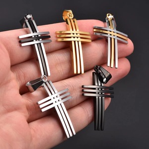 Collier pendentif croix ajourée en acier inoxydable pour femmes et hommes, breloques de prière, chaîne en métal, accessoires de bijoux de foi chrétienne - Product Image 5