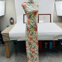 Nouveau tissu en sequins floraux tropicaux en gros, imprimé floral rouge, tissu chatoyant pour robes et robes de soirée