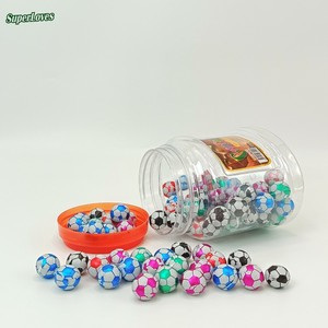 Chocolate Dulce con Forma <span class=keywords><strong>de</strong></span> Balón <span class=keywords><strong>de</strong></span> Fútbol, Colorido, Popular, Venta Caliente, Directo <span class=keywords><strong>de</strong></span> Fábrica, al por Mayor - Product Image 2