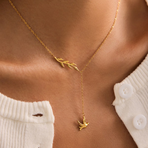 Ensemble collier et boucles d'oreilles en forme d'oiseau, acier inoxydable 18K, bijoux pour femmes à porter tous les jours, forme animale, couleur dorée - Product Image 3