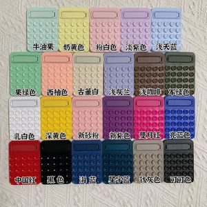 แผ่นยึดโทรศัพท์ซิลิโคนแบบสุญญากาศ 25 ชิ้น พร้อมโลโก้สั่งทำ ที่ยึดติดผนังแบบถ้วยดูด  ฐานโลหะกันลื่น  ใช้งานแบบแฮนด์ฟรี  ติดตั้งด้านหลังเคส - Product Image 2