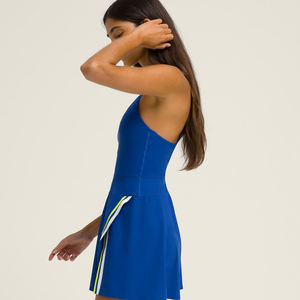 Mini vestido de tenis sin mangas con cuello en V verde personalizado para mujer con Falda plisada de secado rápido pantalones cortos de secado rápido de Tenniscore Sportswear - Product Image 3