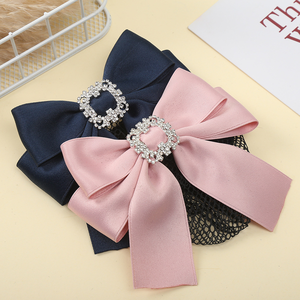 Accessoires de coiffure professionnels en gros : fleurs pour cheveux, nœuds en maille, coiffes pour infirmières, hôtels, banques, serveurs, et décorations capillaires pour fêtes - Product Image 3
