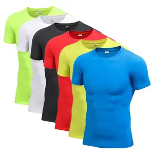 Fábrica diretamente Custom Polyester Spandex Men Sport Compressão Round Collar Gym T-shirt