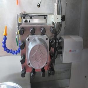 Tour à roues en alliage WRC30, tour CNC pour la réparation de jantes en aluminium / machine pour fabriquer des jantes - Product Image 5