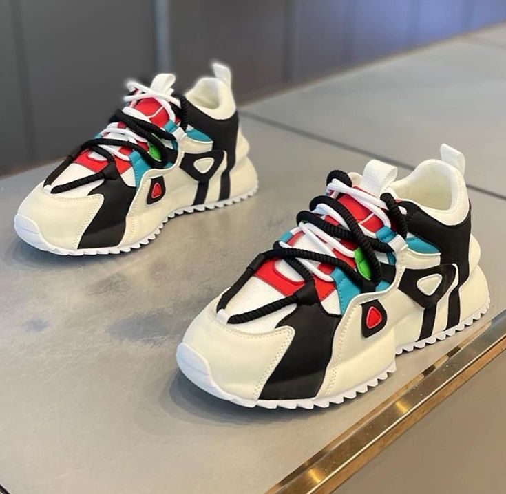 สีขาวและสีดำ