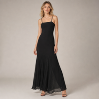 Robe longue noire personnalisée pour femme, à fines bretelles, col carré, corsage ajusté, taille basse, jupe plissée en mousseline pour soirée