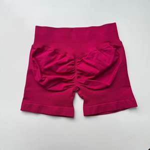 SHINBENE Shorts Deportivos de 4.5" para Mujer de Cintura Alta, Mallas Cortas sin Costuras para Yoga, Ejercicio y Fitness con Efecto Fruncido - Product Image 4