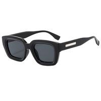 Lunettes de soleil vintage tendance pour femmes et hommes, lunettes de soleil carrées rétro avec protection UV, verres miroir, monture blanche, dorée, rose