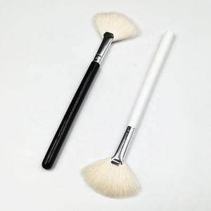 Brocha Aplicadora <span class=keywords><strong>de</strong></span> Mascarilla Facial <span class=keywords><strong>de</strong></span> Pelo <span class=keywords><strong>de</strong></span> Cabra Blanco Medio Súper Suave para <span class=keywords><strong>Tratamiento</strong></span> <span class=keywords><strong>de</strong></span> Peeling con Ácido Glicólico - Product Image 2