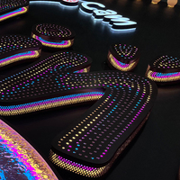 Signe de lettres lumineuses perforées en acier inoxydable personnalisé d'art creux 3D pour enseigne de magasin luxueux et de centre commercial d'hôtel