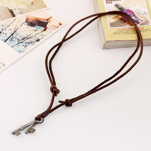 Punk <span class=keywords><strong>Biker</strong></span> Brown Surfer Mignon Clé Pendentif En Cuir Véritable Dentelle Collier Ras Du <span class=keywords><strong>Cou</strong></span> - Product Image 3