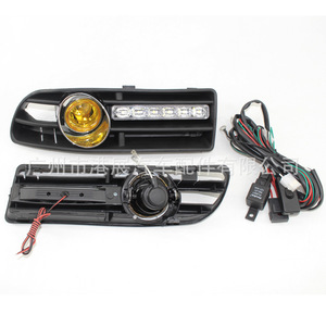ไฟวิ่งกลางวันของ Volkswagen พร้อมไฟตัดหมอกสีเหลืองและแถบไฟ LED สำหรับ Bora Jetta ปี 1999-2005 ชุดกระจังหน้าล่าง - Product Image 3