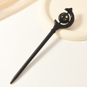 Épingles à cheveux en bois de santal, épingles à cheveux boule cosmique, épingles à cheveux sculptées, coiffes Hanfu, épingles à chignon, vente en gros d'usine. - Product Image 1