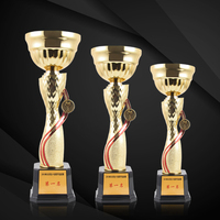 S M L prix usine trophée coupe métal pour sport rouge décor ligne personnalisé métal trophée formation et Team Building Team Trophy Awards