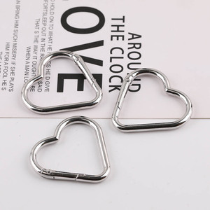 Hebilla de metal con forma de corazón, chapada en oro, accesorios para bolsos DIY, adorno de conexión a la moda para la fabricación de joyería hecha a mano - Product Image 2