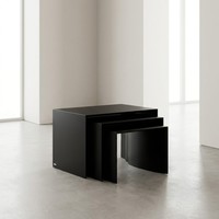 Ensemble de 3 tables d'appoint gigognes modernes noires, tables d'appoint de luxe en MDF mat en forme de U pour salon minimaliste