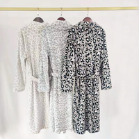 Robes de bain confortables pour hommes et femmes, 2020, longueur molletonnée, en peluche, de luxe, imprimés personnalisés, confortables, en molleton de corail, vente en gros