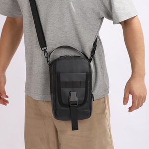 Nouveau sac à bandoulière tendance pour <span class=keywords><strong>homme</strong></span> en PU, sac de sport décontracté, mini sac bandoulière pour un style <span class=keywords><strong>streetwear</strong></span> - Product Image 4