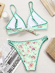 Nuevo Conjunto de Bikini Triangular Sexy para Mujer 2026, Traje de Baño de Dos Piezas con Borde Festoneado, Estilo Europeo Americano para Playa - Product Image 4