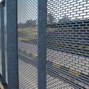 현대식 컬러 강철 와이어 메쉬 보강 천공 패널 (건설 안전 스크린 장비, 격리 펜싱, 내구성) - Product Image 2