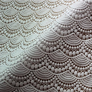 Robe blanche à fleurs style dubaï, tissu en dentelle - Product Image 1