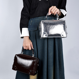 Bolso de mano de cuero genuino para mujer, nuevo acabado de cera de aceite, bandolera Boston, bolso de hombro impermeable con cierre de cremallera a la moda Simple - Product Image 2