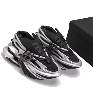 Zapatillas de Running Holgadas, Gruesas y Transpirables con Malla Acolchada, Cierre de Cordones y Tecnología Anti-Olor que Brinda Comodidad y Estilo de Diseñador - Product Image 2