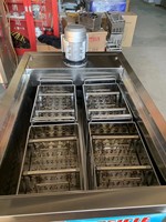 Commerciële automatische nieuwe ronde ijslollymachine met fruit- en melkopties