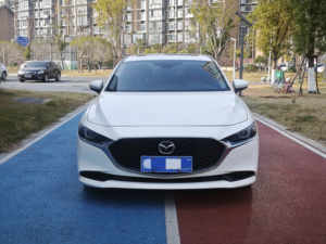 <span class=keywords><strong>Mazda</strong></span> <span class=keywords><strong>3</strong></span> Axela <span class=keywords><strong>2020</strong></span> 2.0L Automático Edición Elegante Blanco Gasolina Sedán Volante a la Izquierda Usado con Interior Oscuro - Product Image 1