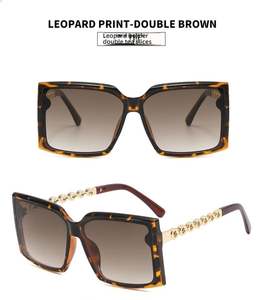 <span class=keywords><strong>Gafas</strong></span> <span class=keywords><strong>de</strong></span> <span class=keywords><strong>Sol</strong></span> <span class=keywords><strong>de</strong></span> cadena degradada <span class=keywords><strong>de</strong></span> Marco grande <span class=keywords><strong>de</strong></span> una pieza Retro <span class=keywords><strong>de</strong></span> lujo <span class=keywords><strong>para</strong></span> <span class=keywords><strong>mujer</strong></span> tendencia <span class=keywords><strong>de</strong></span> moda económica <span class=keywords><strong>gafas</strong></span> <span class=keywords><strong>de</strong></span> <span class=keywords><strong>sol</strong></span> <span class=keywords><strong>de</strong></span> gran tamaño - Product Image 4