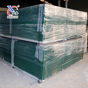 Pannelli di <span class=keywords><strong>rete</strong></span> per recinzione in <span class=keywords><strong>rete</strong></span> metallica saldata 3D zincati a caldo da giardino all'aperto - Product Image 4