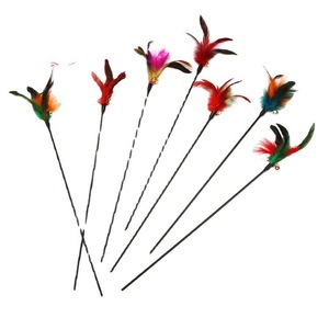 Bacchetta Interattiva per Gatti Durevole con Piume Colorate, Asta Lunga in PVC, Giocattolo per Animali Domestici con Campanello - Product Image 5