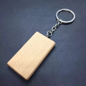 Etiquetas de Madera Natural Personalizadas para Llaves, Llavero de Madera Portátil con Grabado Láser, Llavero con Logotipo para Regalo de Recuerdo - Product Image 5