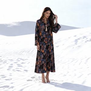 Abaya de luxe personnalisée avec strass thermocollants, style robe en polyester, nouveau design pour femmes musulmanes, occasion spéciale - Product Image 3