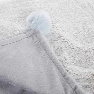 批发抗收缩兔毛婴儿毯最佳婴儿床单羊毛毛毯带Pom Pom